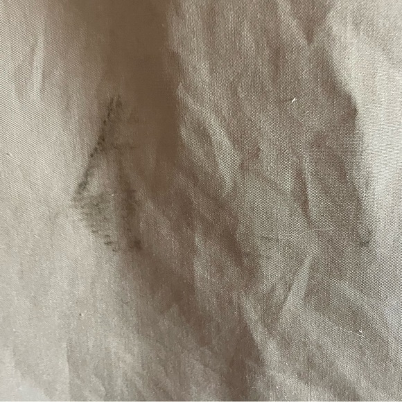 Garcia Olive Green Fishing Vest size L/XL
11 front pockets (2 long zip pockets) - Picture 8 of 11